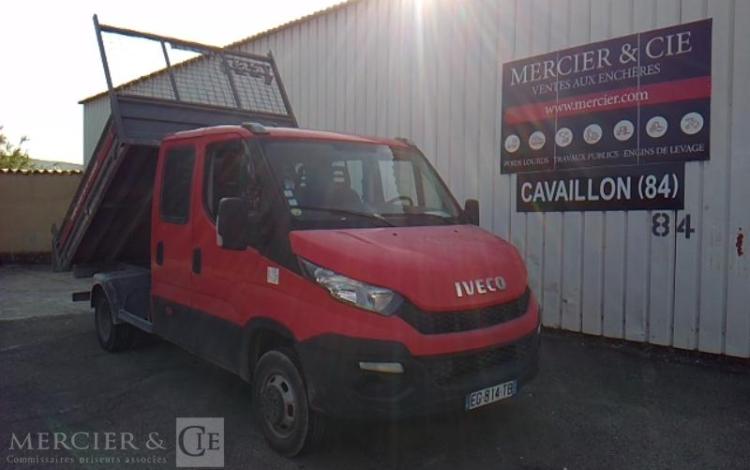 IVECO 35-130 BENNE DOUBLE CABINE ROUGE EG-814-TB