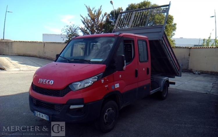 IVECO 35-130 BENNE DOUBLE CABINE ROUGE EG-814-TB