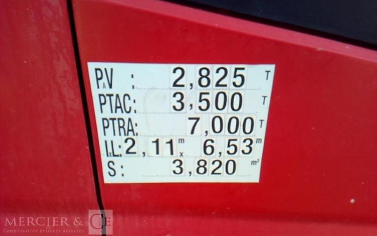 IVECO 35-130 BENNE DOUBLE CABINE ROUGE EG-814-TB