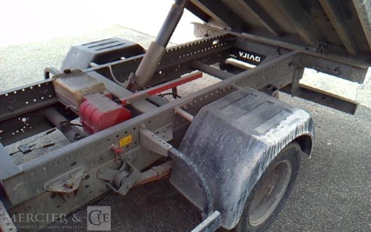 IVECO 35-130 BENNE DOUBLE CABINE ROUGE EG-814-TB