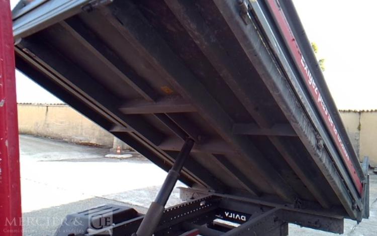 IVECO 35-130 BENNE DOUBLE CABINE ROUGE EG-814-TB