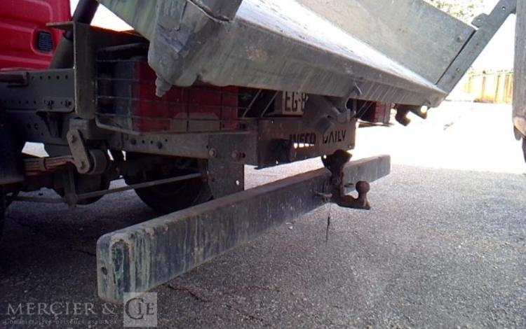 IVECO 35-130 BENNE DOUBLE CABINE ROUGE EG-814-TB