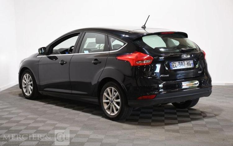 FORD FOCUS NOIR EL-587-VG