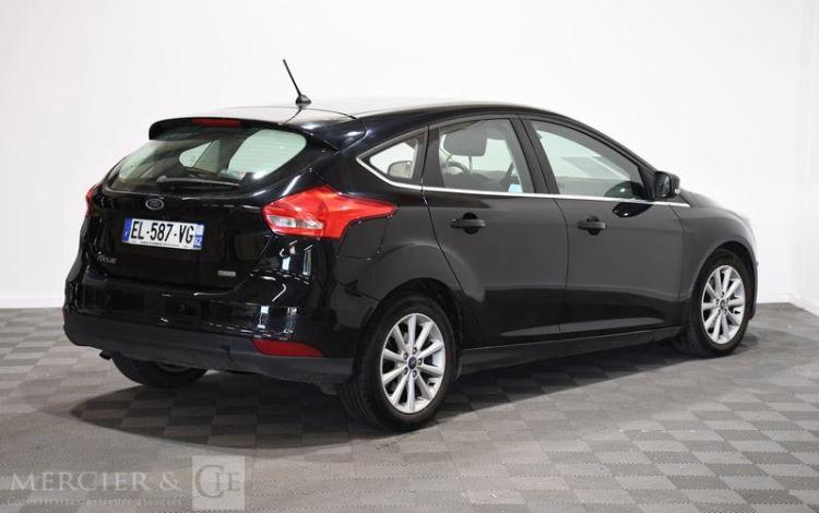 FORD FOCUS NOIR EL-587-VG