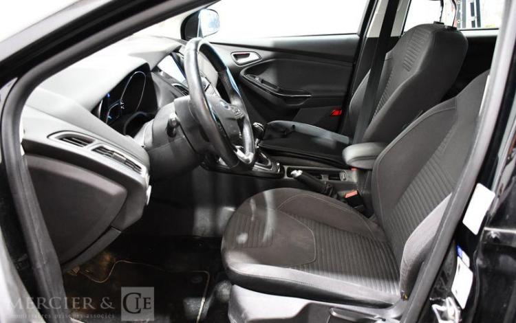 FORD FOCUS NOIR EL-587-VG