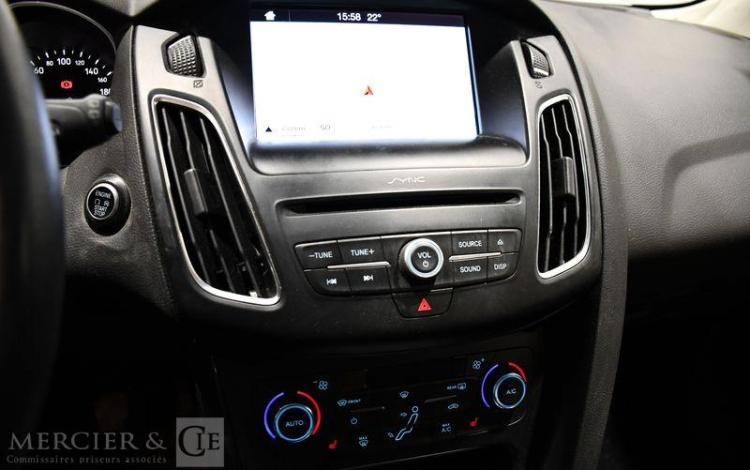 FORD FOCUS NOIR EL-587-VG