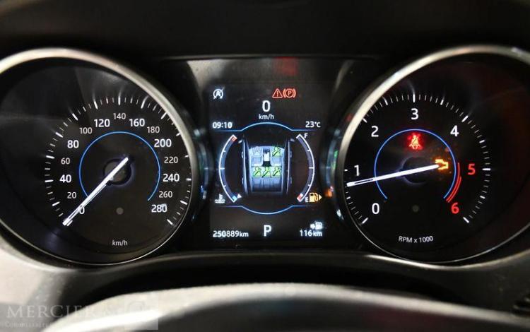 JAGUAR F-PACE 2.0 D180 180 PURE AWD BVA BLANC EN-974-NP
