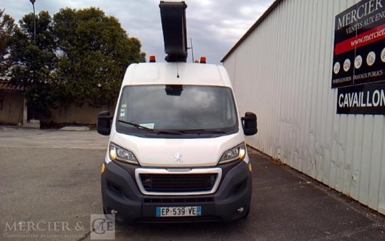 PEUGEOT BOXER BLUEHDI 2.0 16V 130CV NACELLE SUR VL 12M 1642H BLANC EP-539-VE