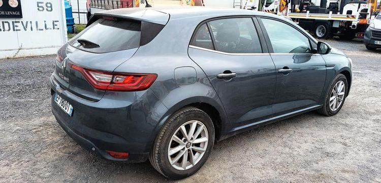 RENAULT MEGANE IV HATCHBACK 1.5 DCI 16V 110 CV – DIESEL – 152984 KMS – ANNEE 2017 GRIS EP-780-DT