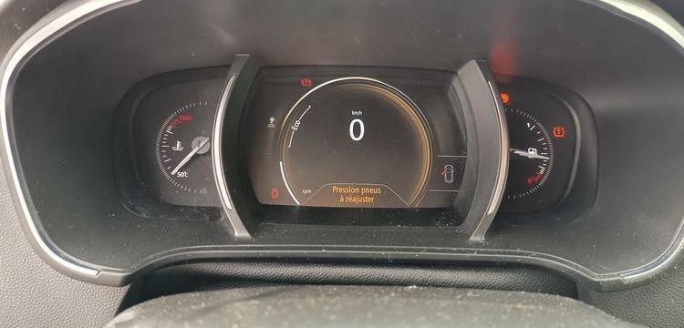 RENAULT MEGANE IV HATCHBACK 1.5 DCI 16V 110 CV – DIESEL – 152984 KMS – ANNEE 2017 GRIS EP-780-DT