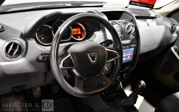 DACIA DUSTER 1,5 DCI 110 BLACK TOUCH 4X4 PRUNE EQ-176-GD