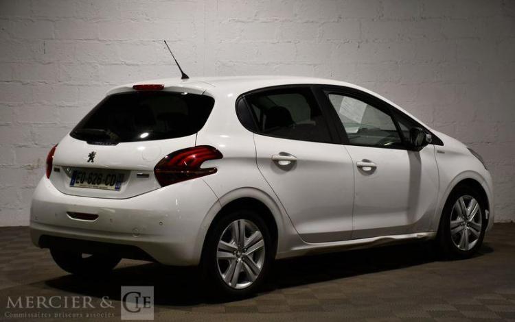 PEUGEOT 208 1.2 PURETECH 82CH STYLE BLANC EQ-626-CD