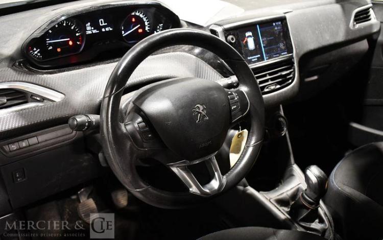 PEUGEOT 208 1.2 PURETECH 82CH STYLE BLANC EQ-626-CD