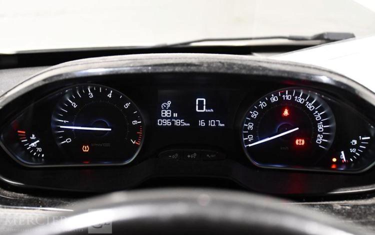 PEUGEOT 208 1.2 PURETECH 82CH STYLE BLANC EQ-626-CD