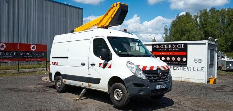 RENAULT MASTER 3 PHASE 2 2,3DCI 16V 130 CV AVEC NACELLE KLUBB K32 – DIESEL – 1261 HEURES BLANC ES-003-YR
