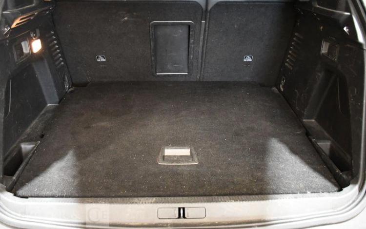PEUGEOT 3008 2,0 BLUEHDI 150 ALLURE BUSINESS S&S ROUGE EX-997-VT