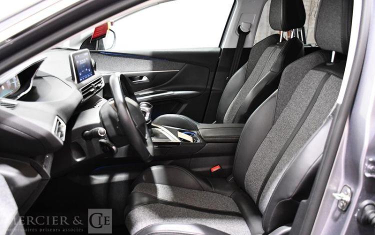 PEUGEOT 5008 NOIR EY-699-ZL