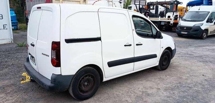 PEUGEOT PARTNER PHASE 2 L1 600KG 1.6 BLUE HDi FAP FOURGON 99 CV – DIESEL – 110292 KMS – BLANC EZ-653-XF
