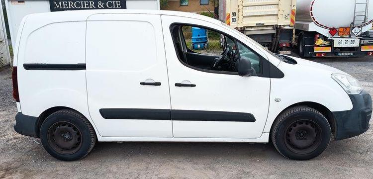 PEUGEOT PARTNER PHASE 2 L1 600KG 1.6 BLUE HDi FAP FOURGON 99 CV – DIESEL – 110292 KMS – BLANC EZ-653-XF