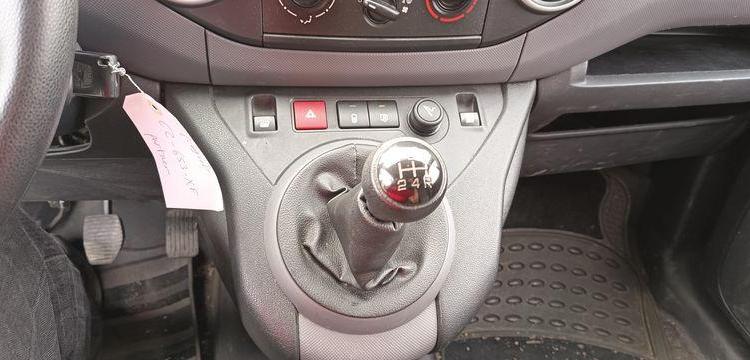 PEUGEOT PARTNER PHASE 2 L1 600KG 1.6 BLUE HDi FAP FOURGON 99 CV – DIESEL – 110292 KMS – BLANC EZ-653-XF