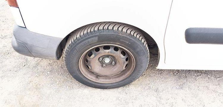 PEUGEOT PARTNER PHASE 2 L1 600KG 1.6 BLUE HDi FAP FOURGON 99 CV – DIESEL – 110292 KMS – BLANC EZ-653-XF