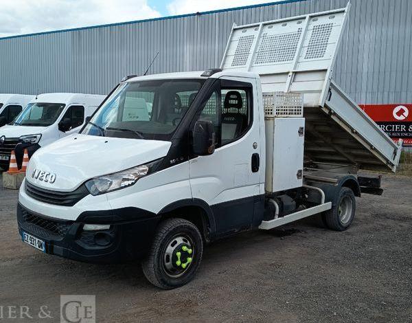 IVECO 35C14 BLANC EZ-931-QW
