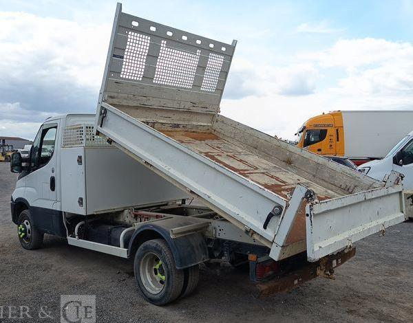 IVECO 35C14 BLANC EZ-931-QW