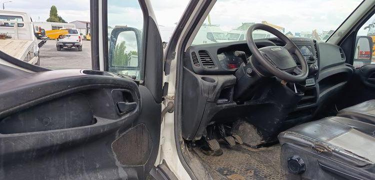 IVECO 35C14 BLANC EZ-931-QW