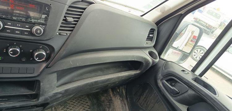 IVECO 35C14 BLANC EZ-931-QW
