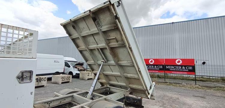 IVECO 35C14 BLANC EZ-931-QW