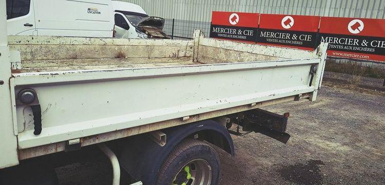 IVECO 35C14 BLANC EZ-931-QW