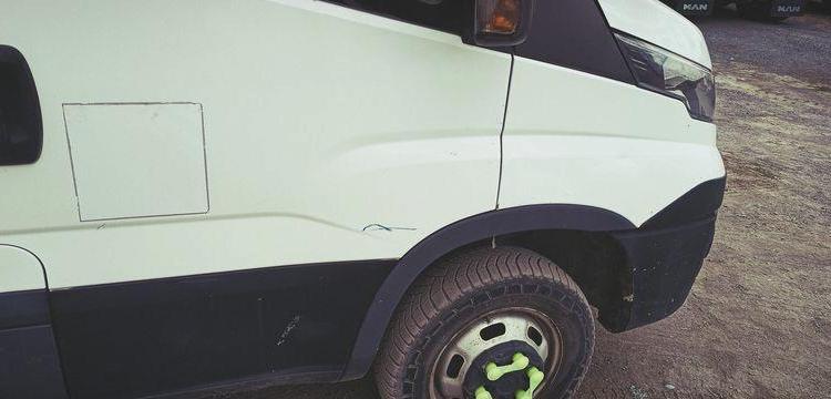 IVECO 35C14 BLANC EZ-931-QW