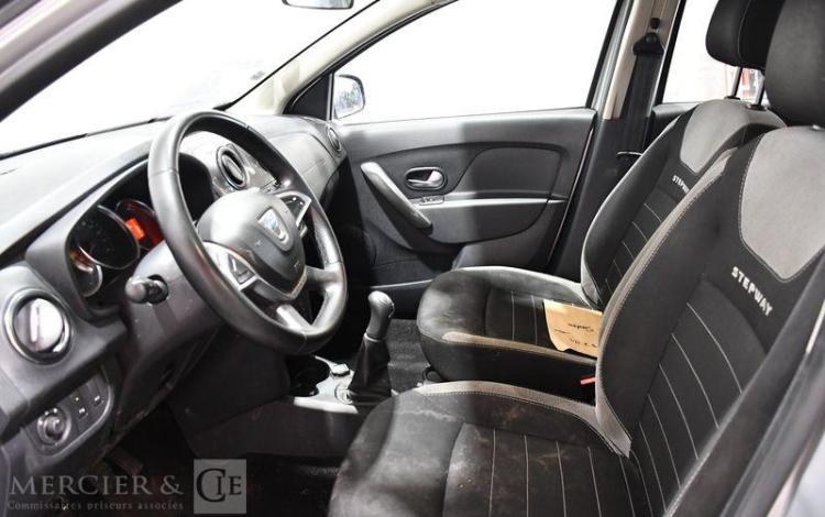 DACIA SANDERO STEPWAY 1.5 DCI 90 GRIS FA-037-RT