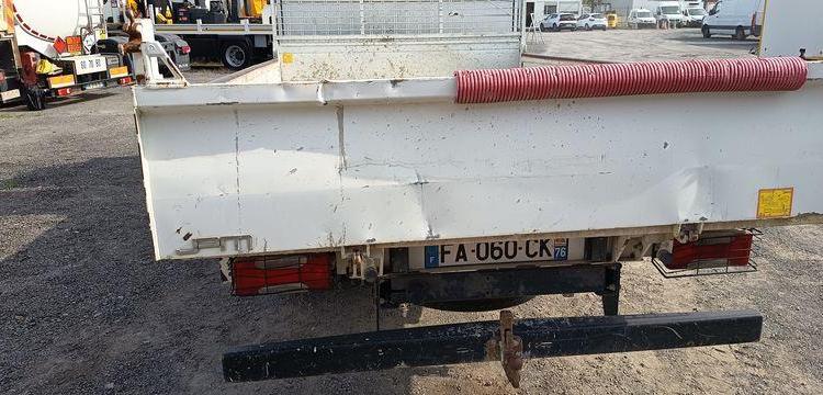 IVECO DAILY VI 35C12 2,3D 16V 116CV BENNE AVEC COFFRE ACIER DIESEL – 112978 KMS BLANC FA-060-CK