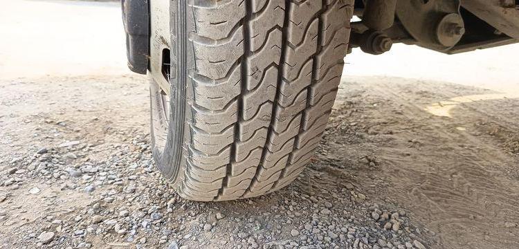 IVECO DAILY VI 35C12 2,3D 16V 116CV BENNE AVEC COFFRE ACIER DIESEL – 112978 KMS BLANC FA-060-CK