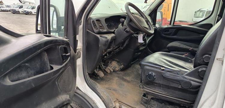IVECO 35C12D  FA-210-CK