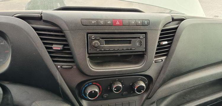 IVECO 35C12D  FA-210-CK