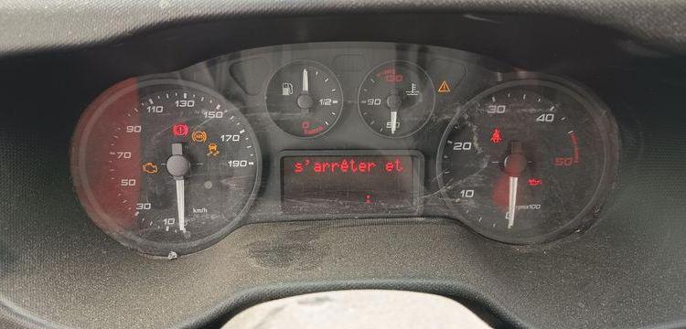 IVECO 35C12D  FA-210-CK