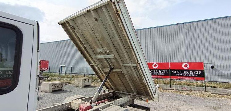 IVECO 35C12D  FA-210-CK