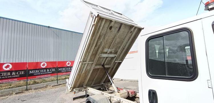 IVECO 35C12D  FA-210-CK