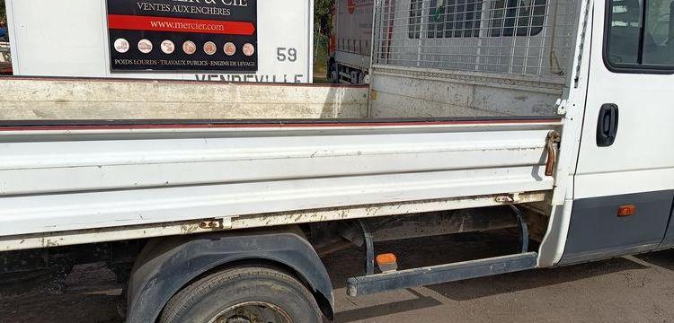 IVECO 35C12D  FA-210-CK