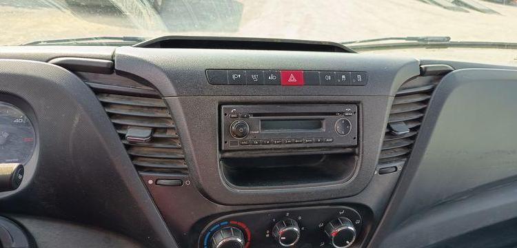 IVECO DAILY 35C12 2,3D 16V 116CV BENNE AVEC COFFRE ACIER DIESEL  – 164019 KMS BLANC FA-377-CK