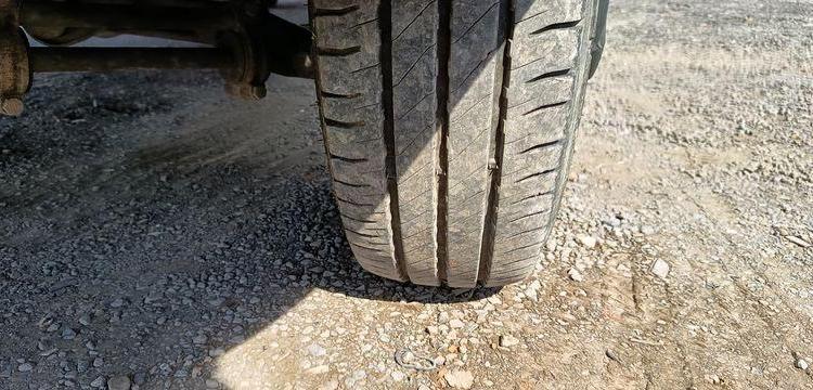 IVECO DAILY 35C12 2,3D 16V 116CV BENNE AVEC COFFRE ACIER DIESEL  – 164019 KMS BLANC FA-377-CK