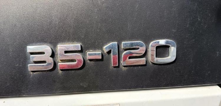 IVECO DAILY 35C12 BENNE AVEC COFFRE ACIER DIESEL – 136741 KMS – ANNEE 2018 BLANC FA-447-CK