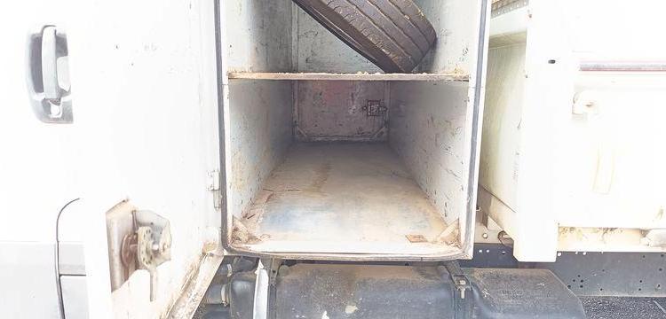 IVECO DAILY 35C12 BENNE AVEC COFFRE ACIER DIESEL – 136741 KMS – ANNEE 2018 BLANC FA-447-CK