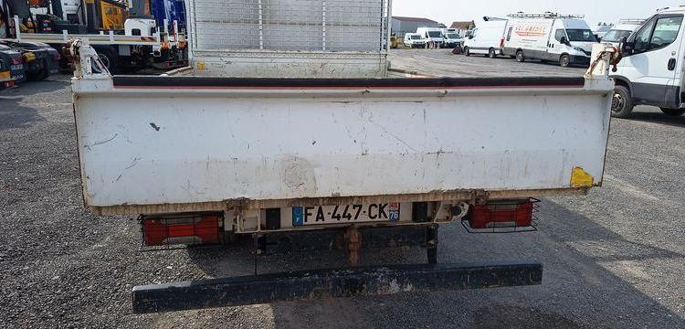 IVECO DAILY 35C12 BENNE AVEC COFFRE ACIER DIESEL – 136741 KMS – ANNEE 2018 BLANC FA-447-CK