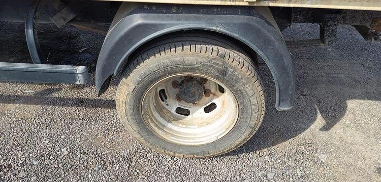 IVECO DAILY 35C12 BENNE AVEC COFFRE ACIER DIESEL – 136741 KMS – ANNEE 2018 BLANC FA-447-CK