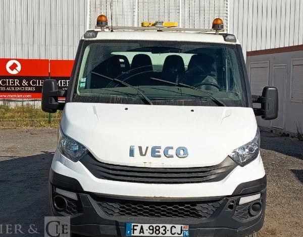 IVECO 35C12 D BLANC FA-983-CJ