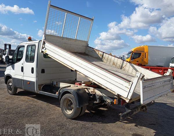 IVECO 35C12 D BLANC FA-983-CJ
