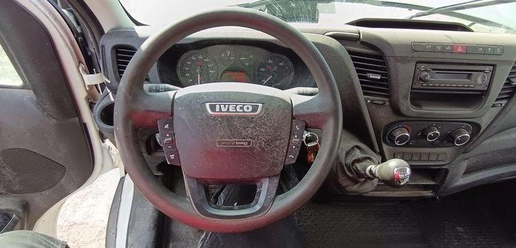 IVECO 35C12 D BLANC FA-983-CJ
